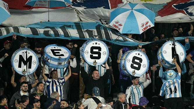 Lionel Messi kehottaa Argentiinan joukkuetta säilyttämään yhtenäisyyden